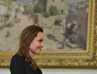 Angelina Jolie urges action against rape as a war weapon