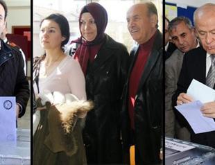 Politicians cast their votes