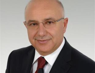 Ruling AKP lawmaker announces resignation amid local polls