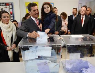 CHP’s Istanbul candidate Mustafa Sarıgül demands total recount of votes