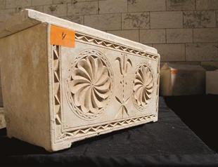 Israel recovers 11 looted ancient burial boxes