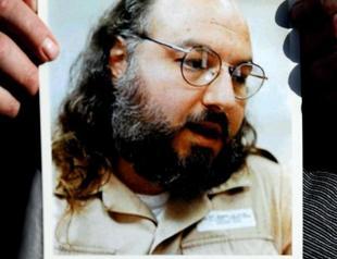 Israel may offer settlement freeze as olive branch in peace talks