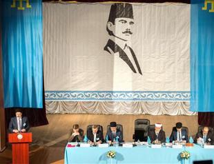 Crimeas Tatars considering their own referendum