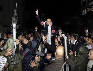 Israel halts Palestinian prisoner release as talks falter