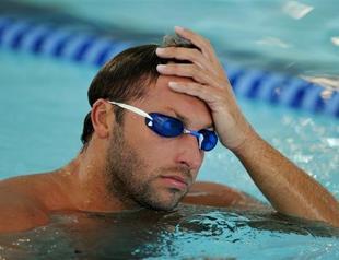 Swim great Thorpe in intensive care