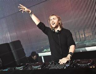 Music to echo during summer nights in Istanbul