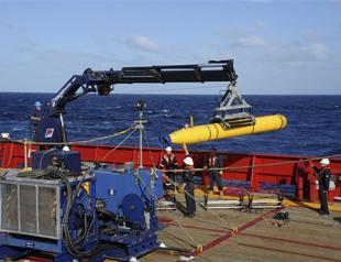 Mini-sub to deploy as soon as possible in MH370 search: Official