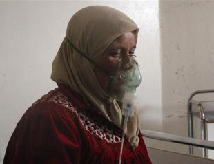 Syria opposition claims has evidence of chlorine gas attack