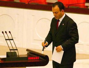 Visually impaired former AKP deputy resigns from central board, slams disabled policies