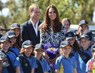William and Kate tour town ravaged by bushfires