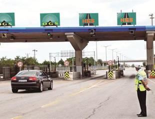 Nine million vehicles used bridges illegally in 2013