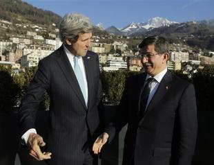 Turkish FM Davutoğlu hits back to Syria’s accusations of backing ‘terrorism’