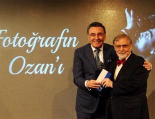 Photographer Ozan Sağdıç honored with Aydın Doğan Award