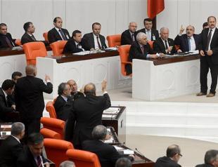 Opposition: New intel law reinforces coup legacy