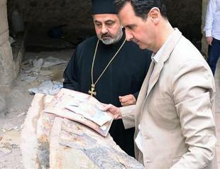 Syrias al-Assad visits recaptured Christian town