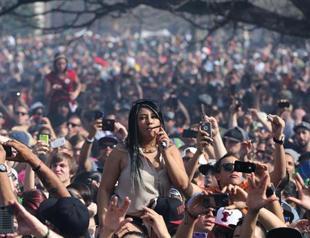 Marijuana fans pack 4/20 events in Colorado, Washington state