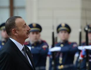 Aliyev takes Turkeys defense after Sargsian slams Ankara during Prague summit