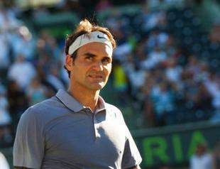 Federer withdraws from Madrid to be with pregnant wife