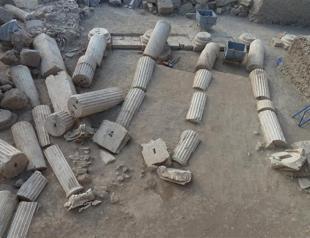 Centuries-old columns unearthed in Laodicea