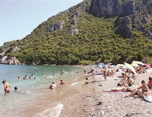 Iranians, Israelis rush to Antalya