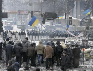 Ukraine parliament debates amnesty after civil war warning