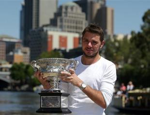 Wawrinka spearheads Swiss, Czechs seek third title