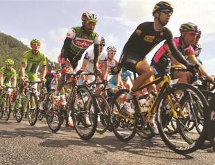 Cavendish wins action-packed fourth stage of Tour of Turkey