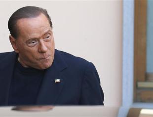 Italys Berlusconi begins community service