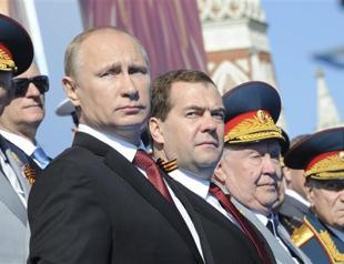 Putin visits annexed Crimea amid separatist moves in Ukraine
