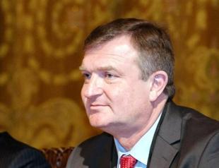 Civil war in Ukraine at the door, leading expert on Ukraine says