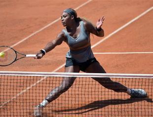 Serena back on song for French Open