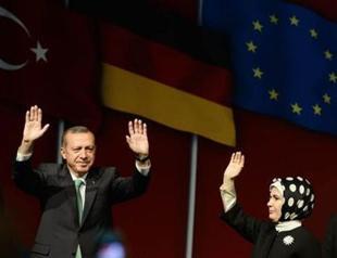 Turkish PM Erdoğan slams German media, calls for ‘integration’ but ‘no assimilation’ in Cologne
