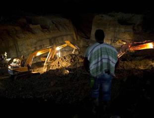 Three dead, 13 missing in collapse of mine in Colombia
