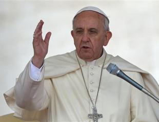Pope warns against money in football