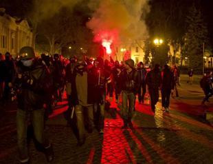 Pro-Russians storm Odessa police station, PM slams local police