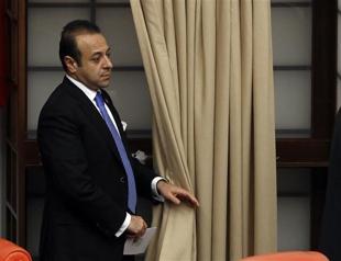 Parliament approves to set up inquiry commission into graft claims with overwhelming majority