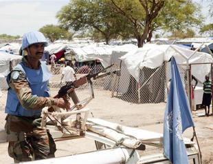 South Sudan battles rage as Kerry warns of serious consequences