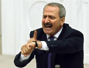 AKP deputies hear self-defense from former ministers accused of graft