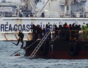 Diver dies at South Korea ferry disaster site