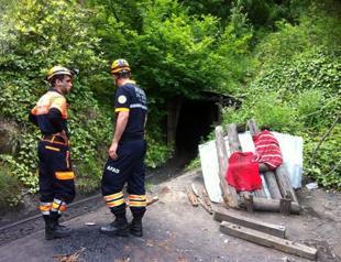 One killed in illegal coal mine collapse in northern Turkey after Soma disaster