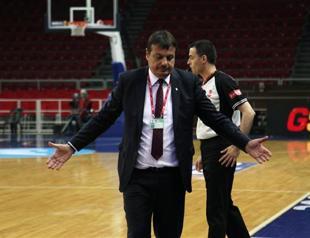 Galatasaray coach hits out at Turkish police’s ‘barbarian behavior’