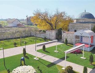 A sultan’s tomb off the beaten track