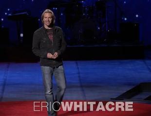 Eric Whitacre: A virtual choir 2,000 voices strong