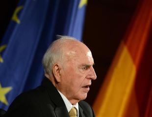 Germanys Kohl says Europe a question of war and peace