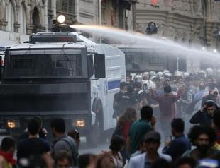 Police crack down on Soma protests in Istanbul and Ankara