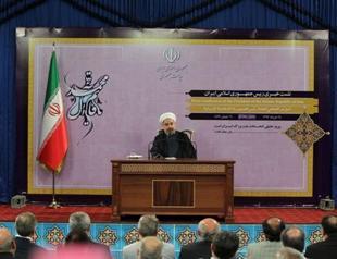 Iran offers help to US, as Iraq forces ready offensive