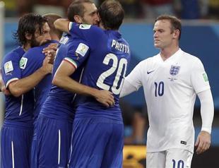 Wily Italy outfox England, Costa Rica stun Uruguay