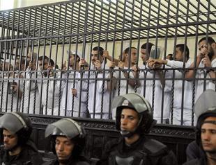 Egypt court acquits 169 Morsi backers of protest violence
