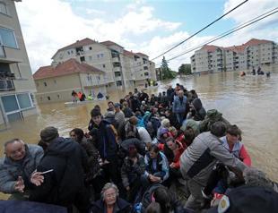 Balkans on alert as swollen rivers due to hit new peaks