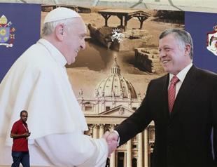 Pope to hear from Syrias refugees in Jordan